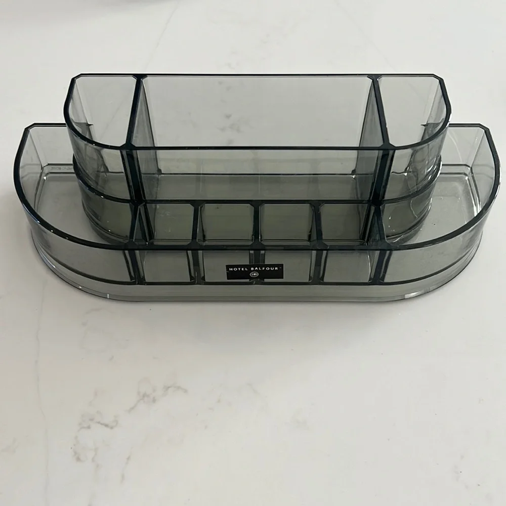hotel balfour makeup organizer